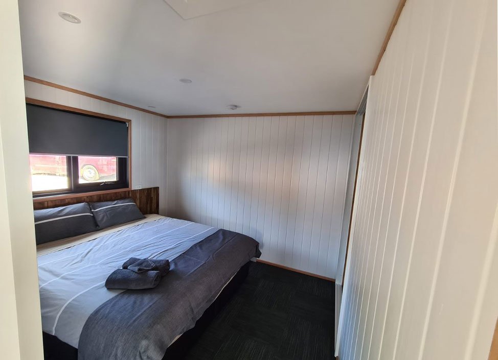 MT Rumney Escapes House 2 King-Size Bed