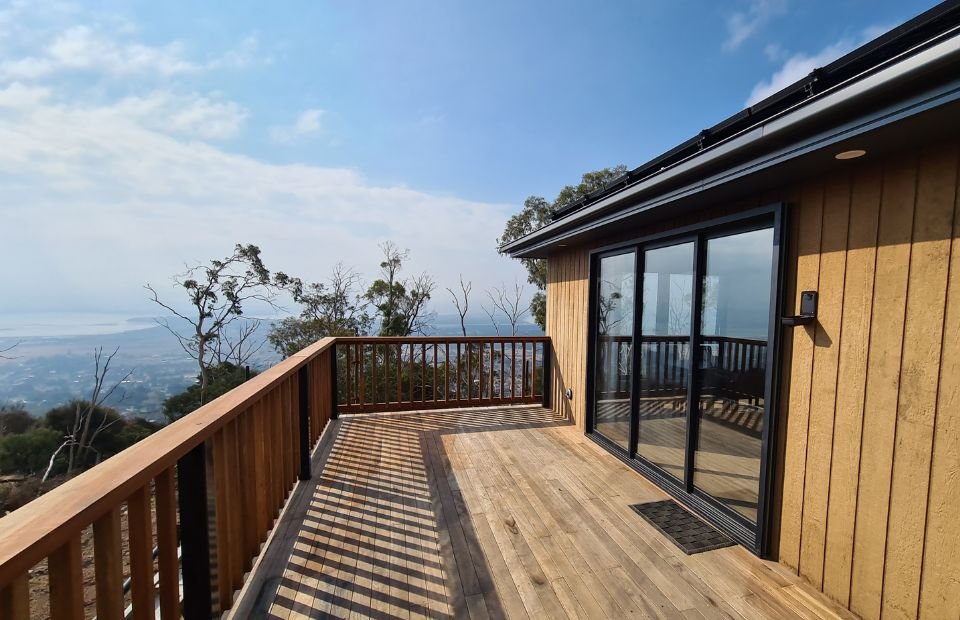 MTR-Home-House-2-Seaviews-Eagle-Airbnb-Accommodation