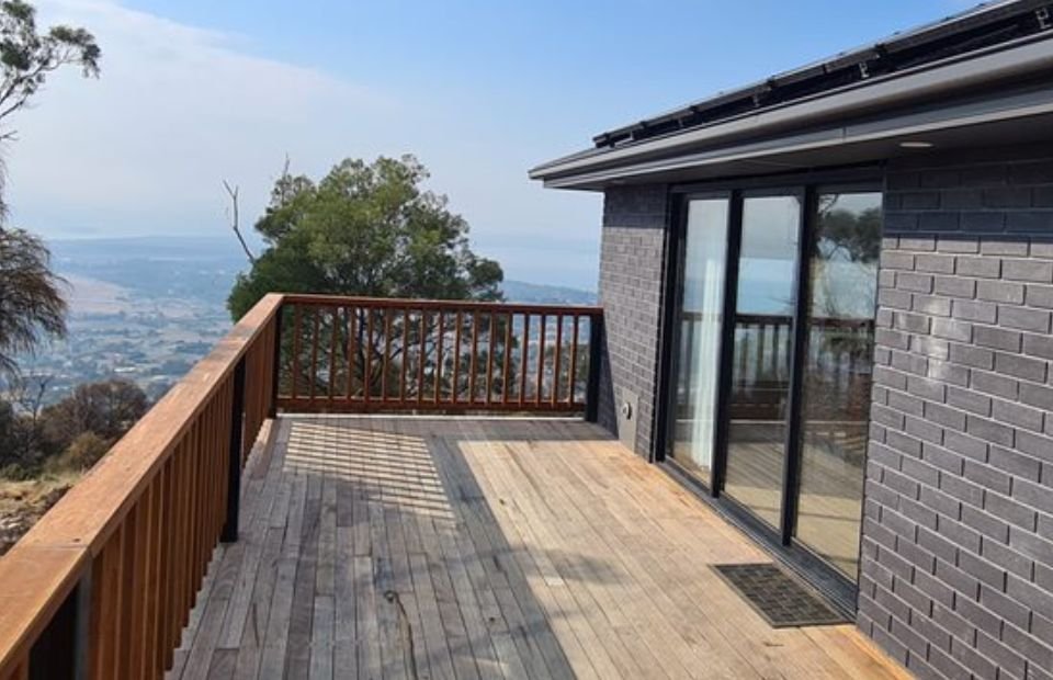 MTR-Home-House-4-Seaviews-Tassie-Devil-Airbnb-Accommodation