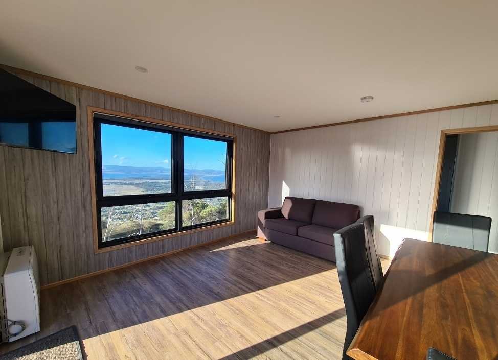 MT Rumney Escapes House 3 Living Room