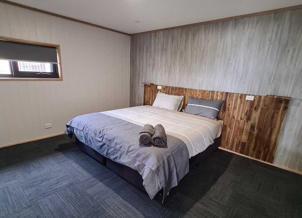 MT Rumney Escapes House 3 Single Bed