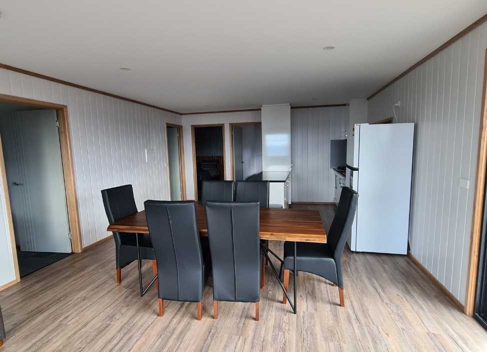 MT Rumney Escapes House 3 Kitchen